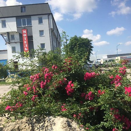 Autopark Hotel Lemberg Exterior foto